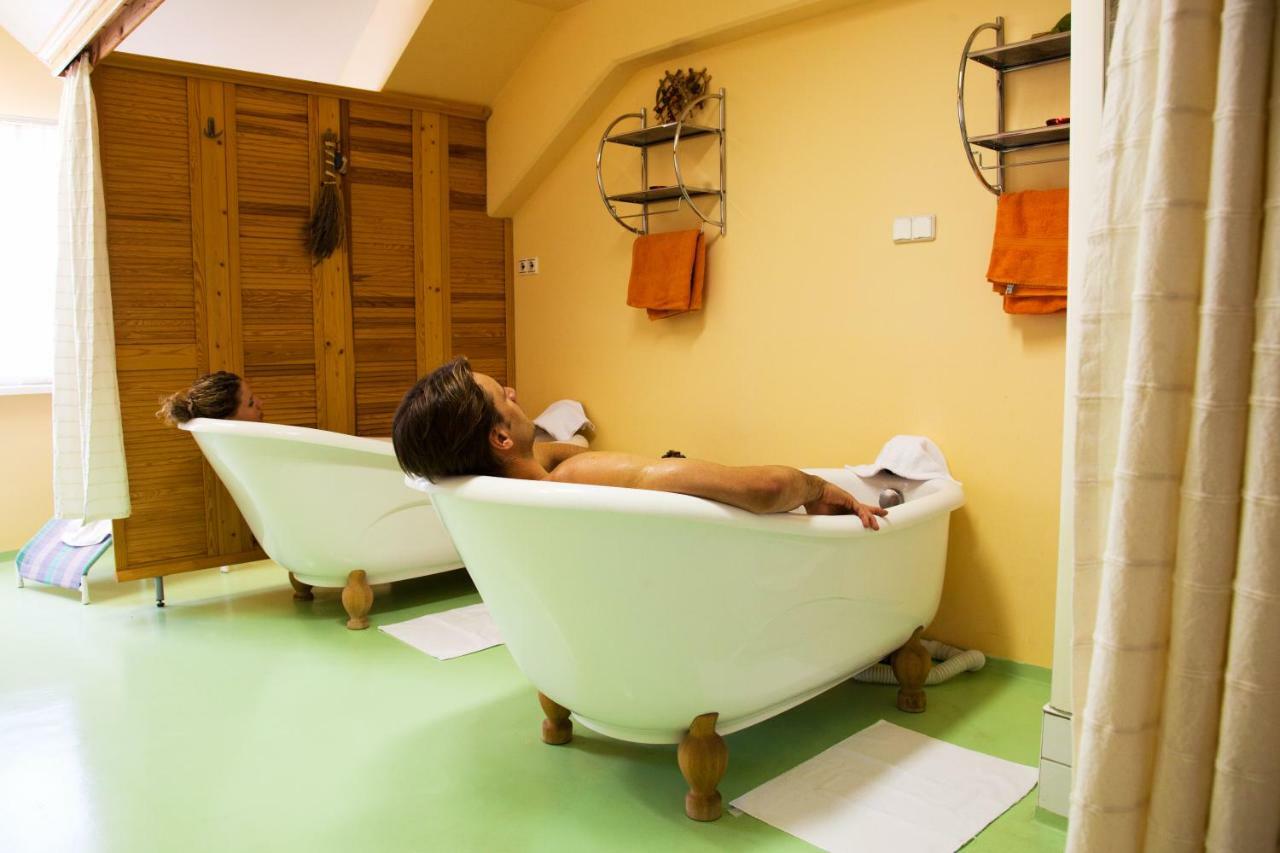 Kehida Hertelendy Haz Hotell Kehidakustány Exteriör bild