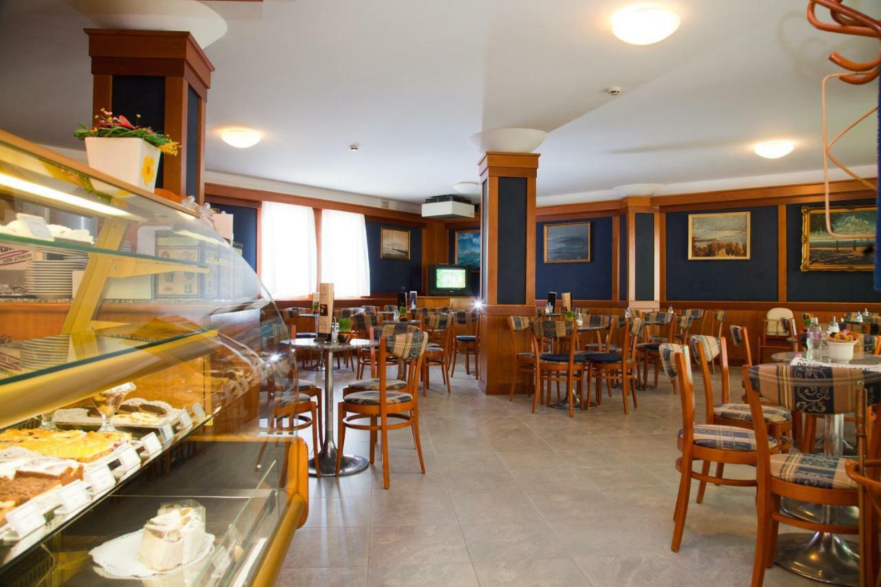 Kehida Hertelendy Haz Hotell Kehidakustány Exteriör bild